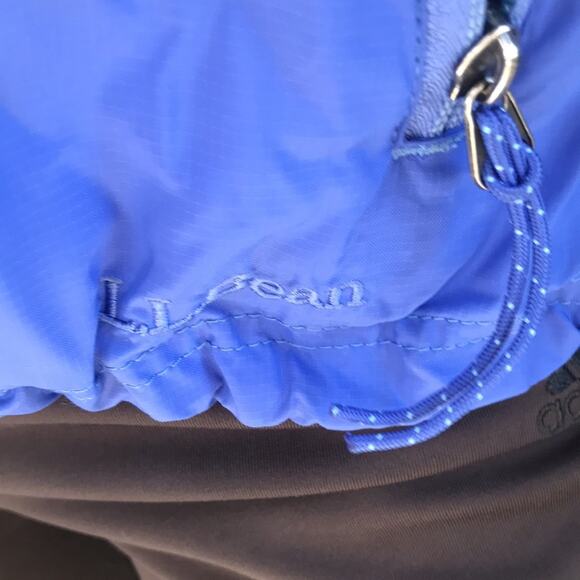 L.L. Bean Blue Full Zip Windbreaker Nylon Hooded Jacket Women's Size Medium - Picture 2 of 7